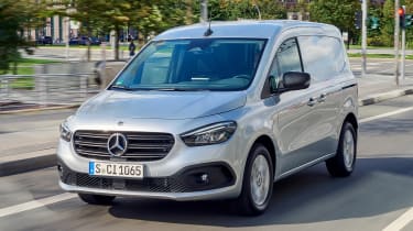 Mercedes Citan - front tracking